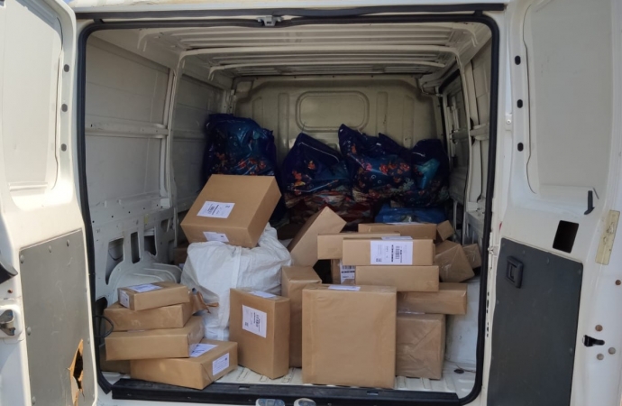 Receita Federal retém cerca de 100 volumes com mercadorias irregulares em caminhões de e-commerce