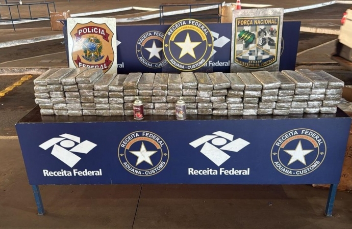 Receita Federal retém cerca de 105 kg de maconha na Aduana da Ponte Internacional da Amizade