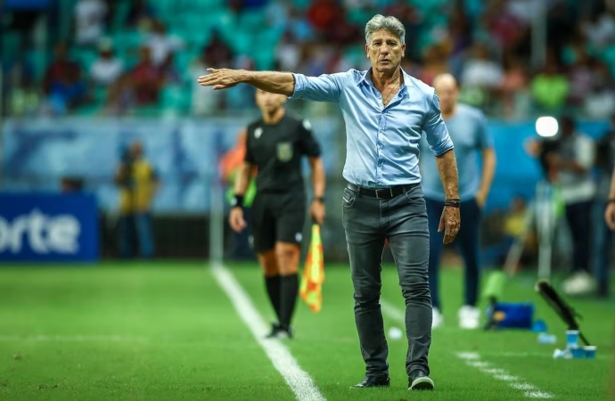 Renato Gaúcho dispara após polêmica em jogo do Grêmio: 