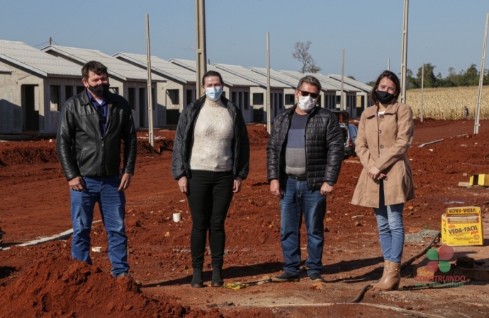 Representantes da Itagiba estiveram acompanhando as obras do Loteamento Esperança em Missal