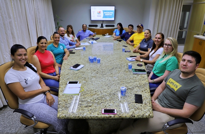 Representantes do SINDAFEP visitam Itaipulândia e explanam sobre o Prêmio Gestor Público Paraná