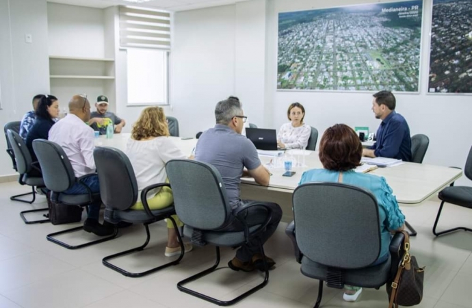 Reunião com vereadores debate como cumprir a lei sem afetar os contribuintes do IPTU