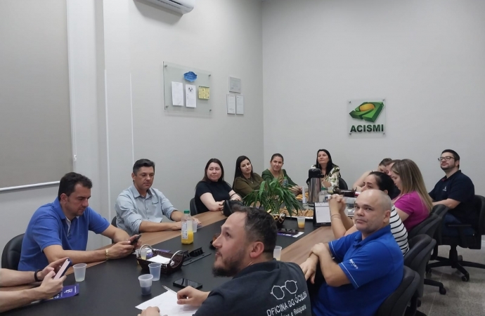 Reunião mensal da diretora da ACISMI alinha projetos em andamento como a Expo São Miguel