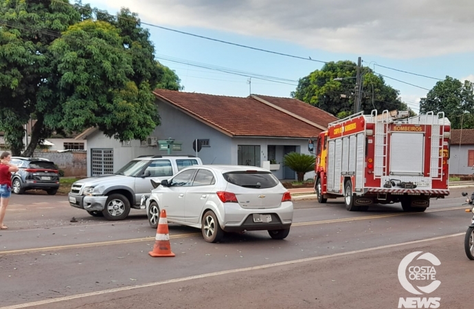 S-10 e Onix se envolvem em acidente na PR-317 em Santa Helena