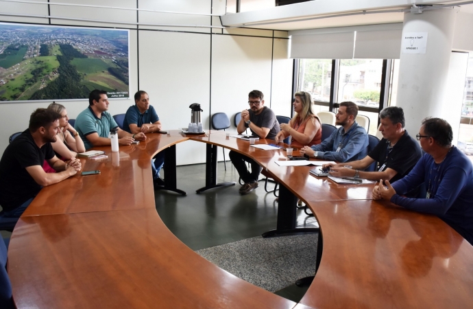 Sanepar apresenta investimentos e debate parcerias com o Governo Municipal