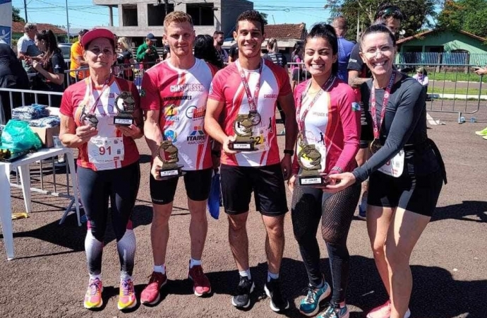 Santa-helenenses conquistam pódio em corrida em Santa Tereza do Oeste