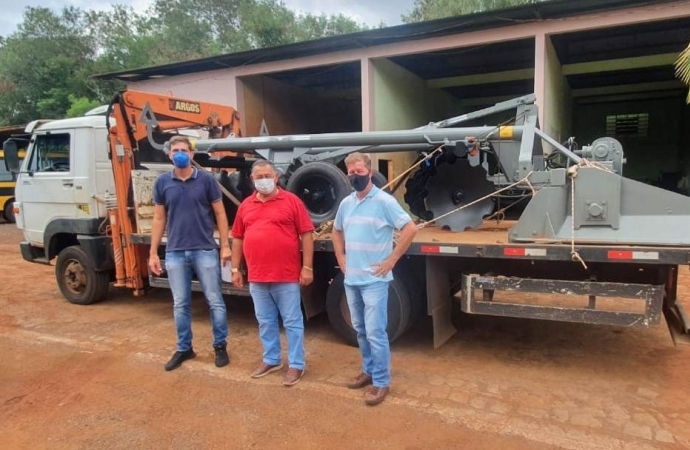São Miguel adquire equipamentos agrícolas para atender horticultores do município