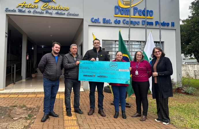São Miguel do Iguaçu: Colégio D. Pedro II recebe 25 kit de computadores