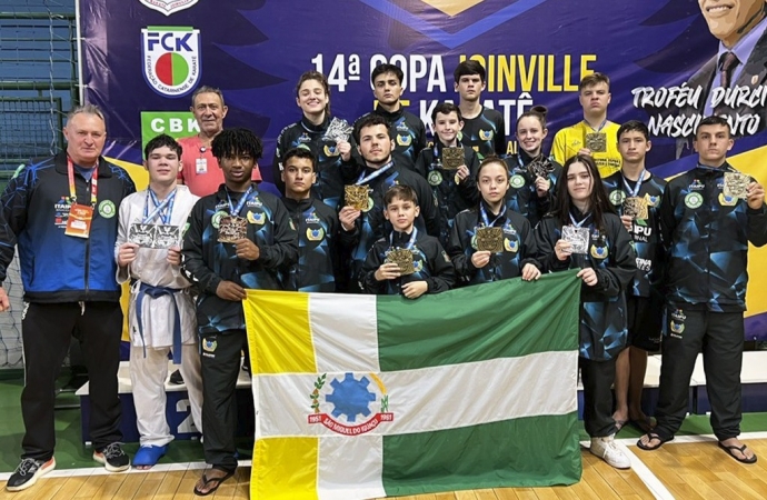 São Miguel do Iguaçu conquista várias medalhas no karatê e vôlei de praia feminino