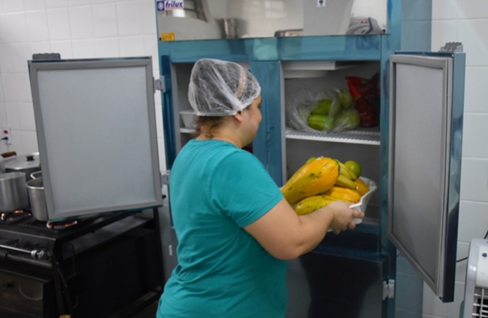 São Miguel do Iguaçu entrega geladeiras para Escola e CMEI’s do município