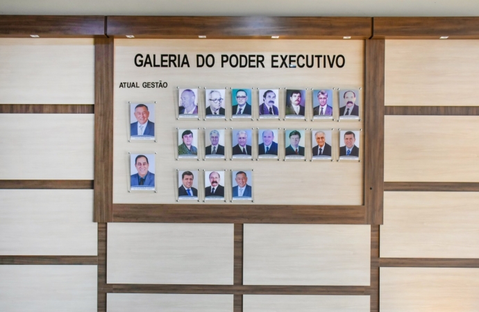 São Miguel do Iguaçu entrega nova ‘Galeria de Prefeitos’ que foi instalada no Paço Municipal