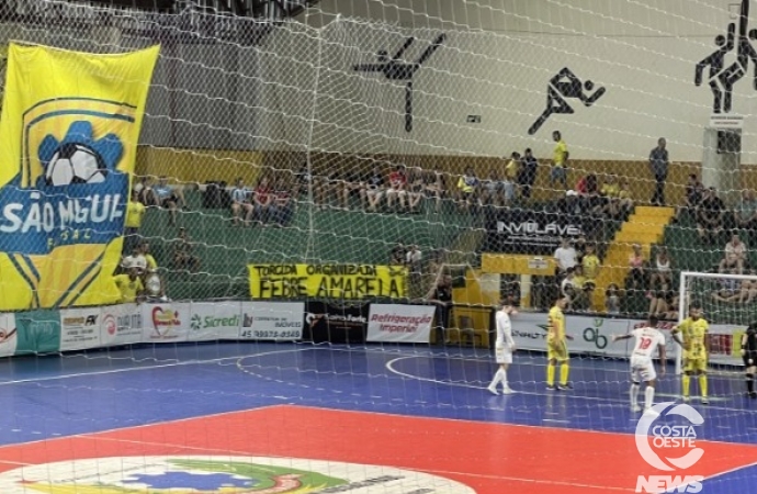São Miguel Futsal goleia e conquista primeira vitória na Série Ouro