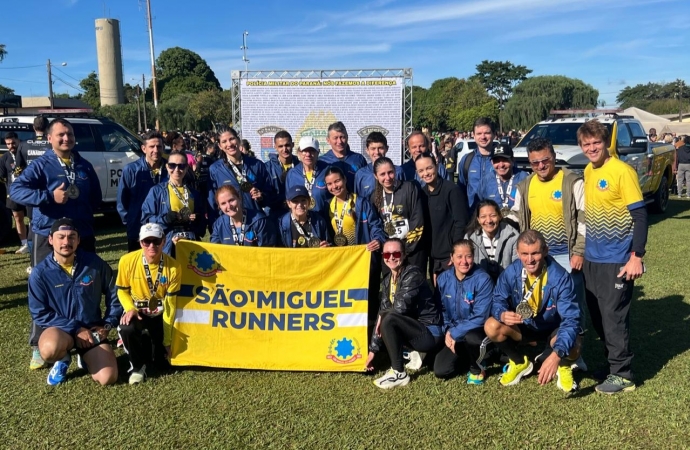 São Miguel Runners brilha na 17ª Corrida da PM em Foz do Iguaçu com pódios e celebração coletiva