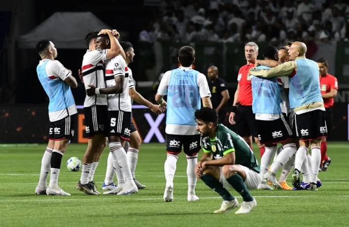 São Paulo vence o Palmeiras e avança para as semifinais da Copa do Brasil