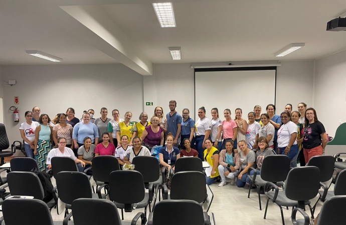 Saúde de Medianeira promove capacitação sobre Programa Auxílio Brasil e Bolsa Família
