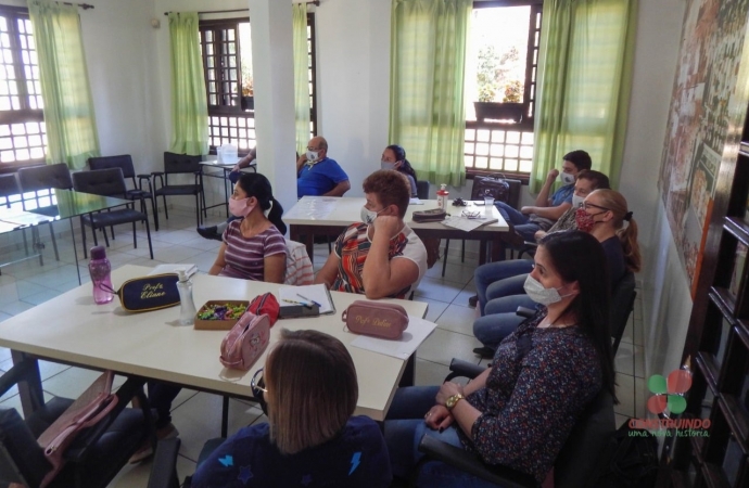 Secretaria de Educação de Missal estimula participação de formação para Projeto Resgate a Infância