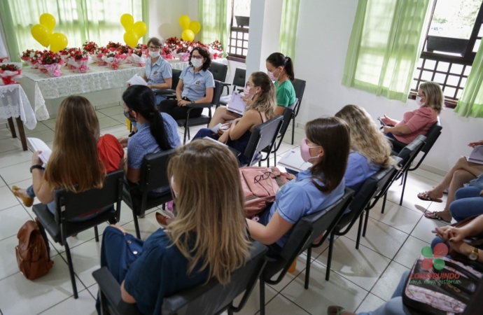 Secretaria Municipal de Educação de Missal faz homenagem aos diretores e coordenadores