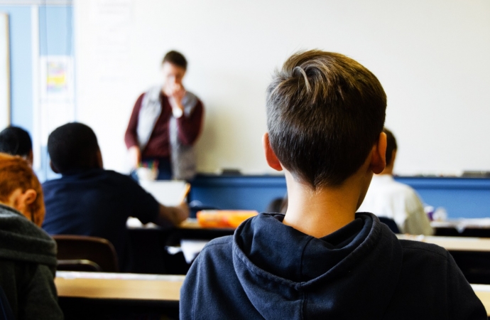 Secretarias de Educação da região desmentem boatos de adiamento do início do ano letivo por causa da covid-19