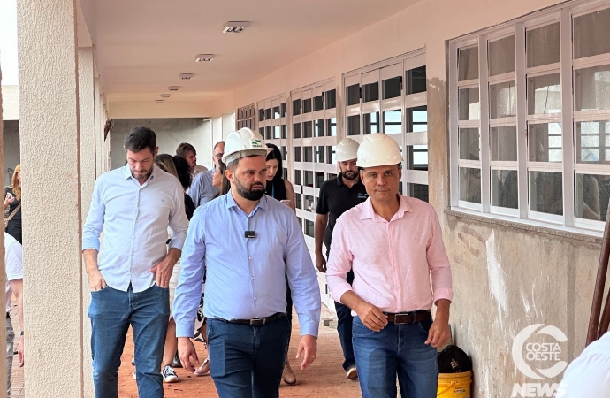 Secretário de Estado da Educação visita obras do CEEP Medianeira