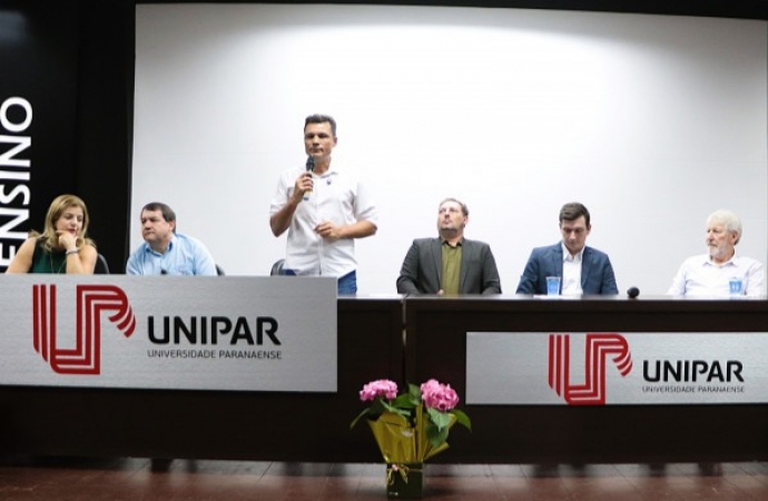 Seminário promovido pela Itaipu em Cascavel reúne mais de 400 profissionais de Educação