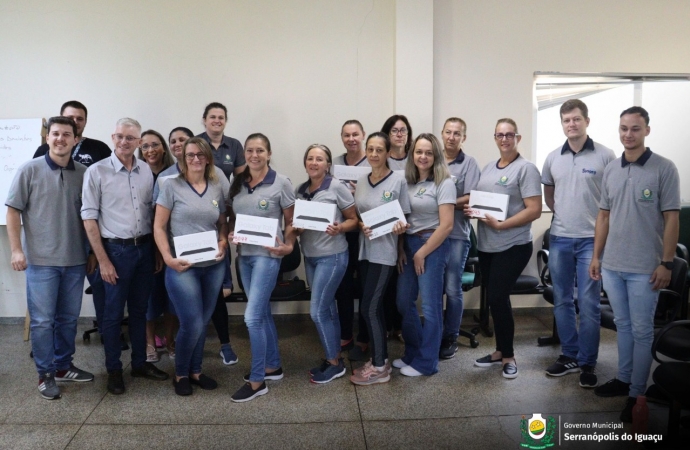 Serranópolis: Secretaria Municipal de Saúde entrega tablets aos agentes comunitários de saúde