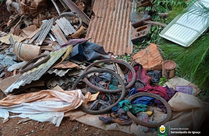 Serranópolis: Secretarias Municipais realizam limpeza na área da Antiga Pedreira