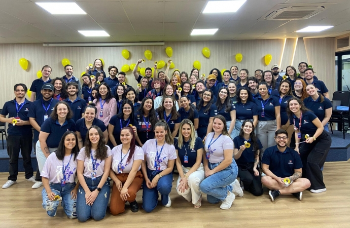 Setembro Amarelo: acadêmicas de Terapia Ocupacional da Faculdade UNIGUAÇU realizam dinâmica com colaboradores na Unidade de Cascavel