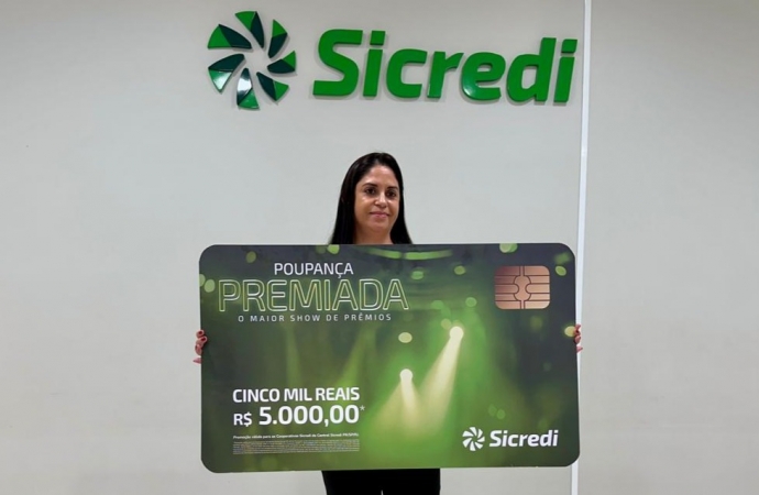 Sicredi entrega prêmio da Poupança Premiada