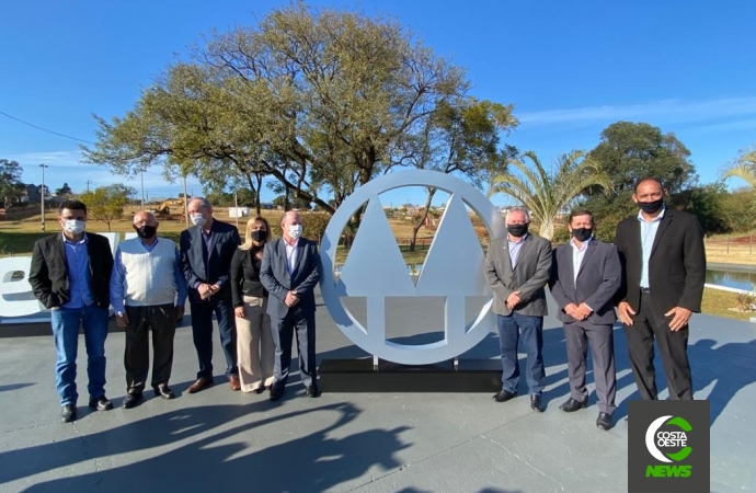 Sicredi Vanguarda apresenta monumento alusivo ao lançamento da obra da nova sede administrativa