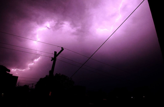 SIMEPAR emite alerta de risco para temporais e granizo em Guaíra