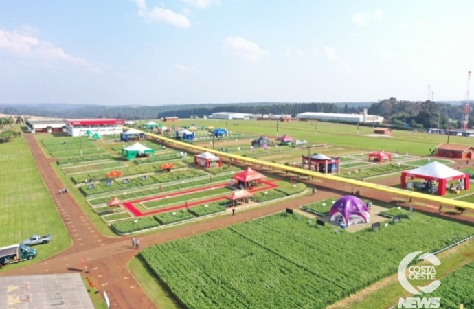 Sindicato dos Trabalhadores Rurais de São Miguel do Iguaçu oferece transporte gratuito para agricultores participarem do Show Rural