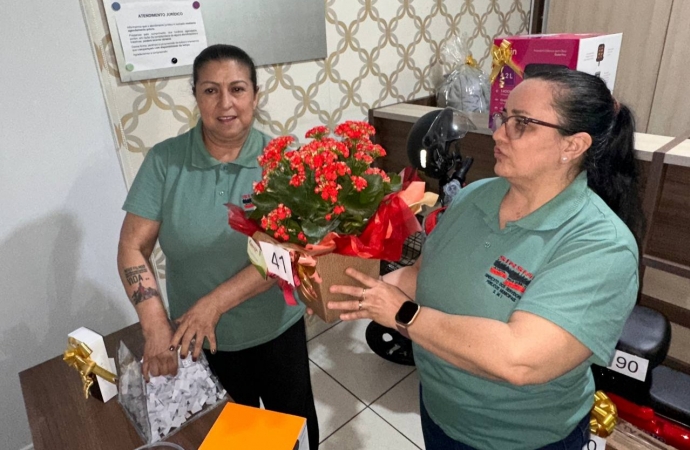 SINSMI realiza sorteio de brindes e moto elétrica no Dia do Servidor Público em São Miguel do Iguaçu