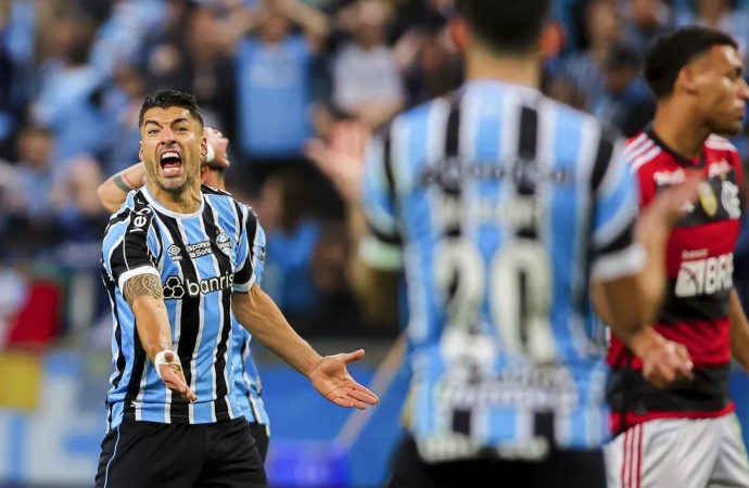 Suárez completa 40 dias sem gol pelo Grêmio e atinge maior jejum desde chegada ao clube