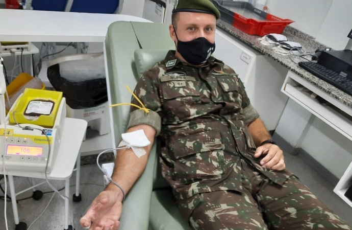 Tiro de Guerra 05-018 realiza doação de sangue e apoia vacinação de grupos prioritários em Medianeira