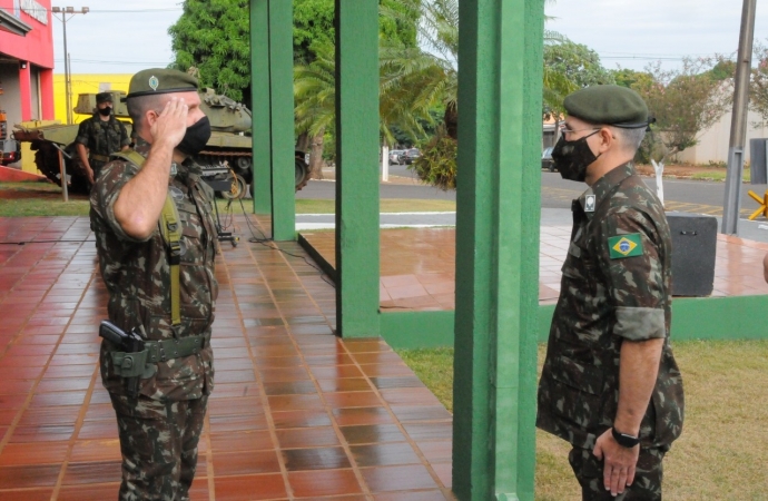 Tiro de Guerra de Medianeira recebe visita do Comandante da 5ª Região Militar