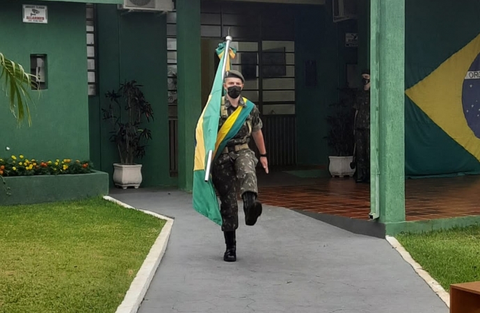 Tiro de Guerra realiza Formatura Comemorativa ao Dia da Bandeira