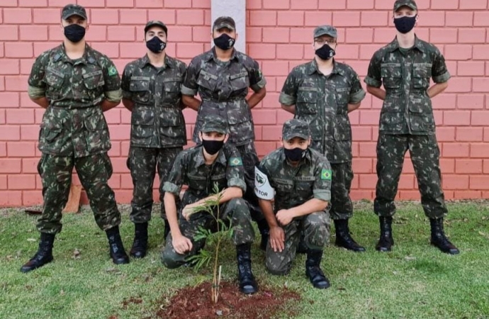 Tiro de Guerra realiza plantio de árvores