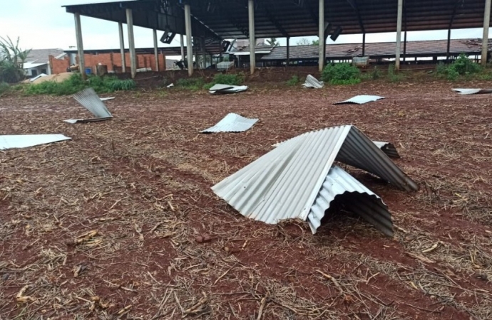 Tornado atinge propriedade rural em Pato Bragado; 