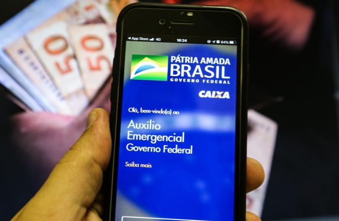 Trabalhadores nascidos em dezembro podem sacar auxílio emergencial