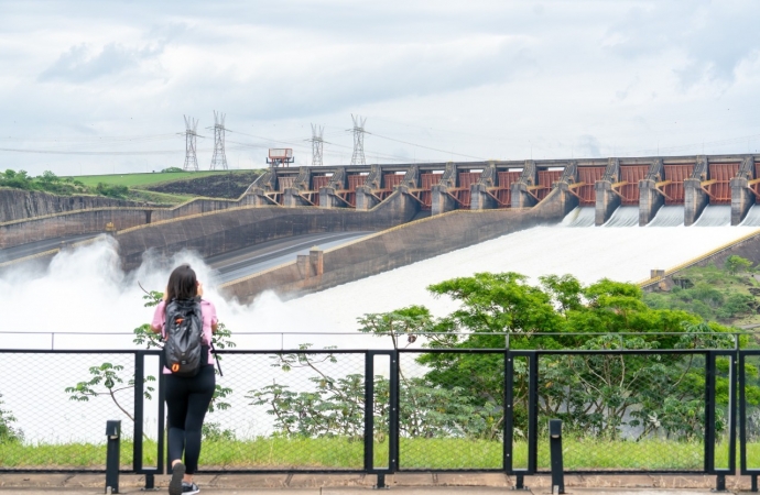 Turismo de Itaipu recebeu 11.516 visitantes no feriadão, 4 mil pessoas a mais do que o previsto