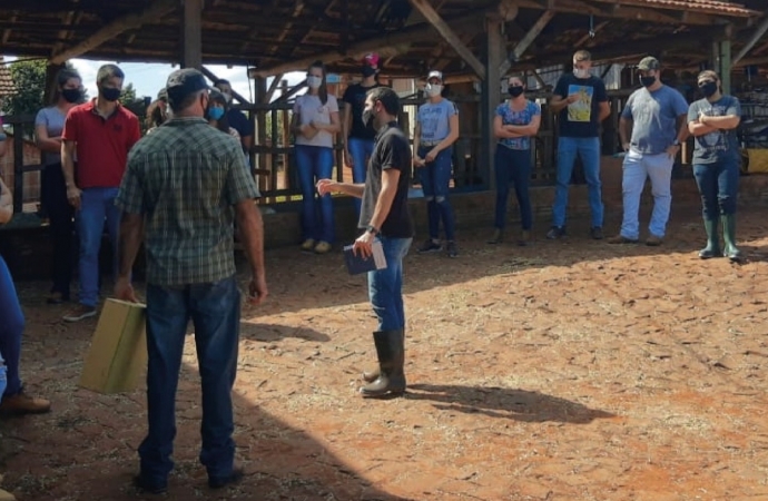 UNIGUAÇU realiza visita técnica com acadêmicos do Ruminar - Grupo de Estudos e Pesquisa em Produção e Nutrição de Ruminantes
