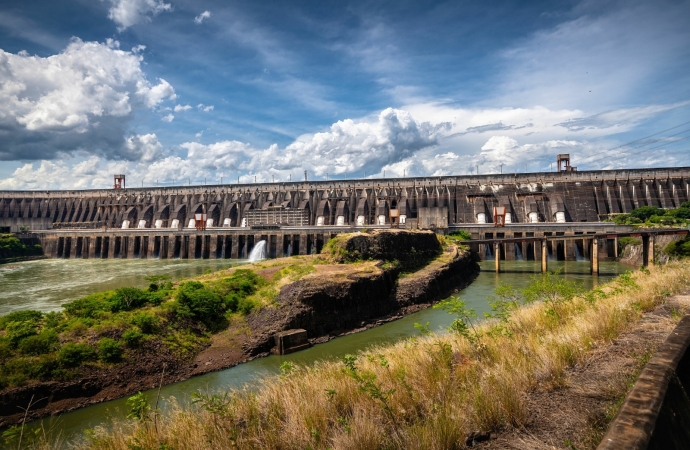 Usina de Itaipu tem o melhor primeiro semestre dos últimos cinco anos