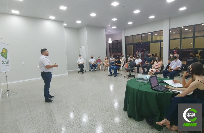Valcir Teixeira passa cargo de presidente da ACISMI para o vice, Jolmir Raimundi