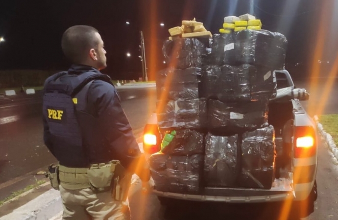 Veículo é apreendido com 300 quilos de maconha em Santa Terezinha do Itaipu