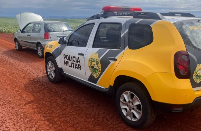 Veículo roubado é recuperado pela Polícia Militar em estrada rural