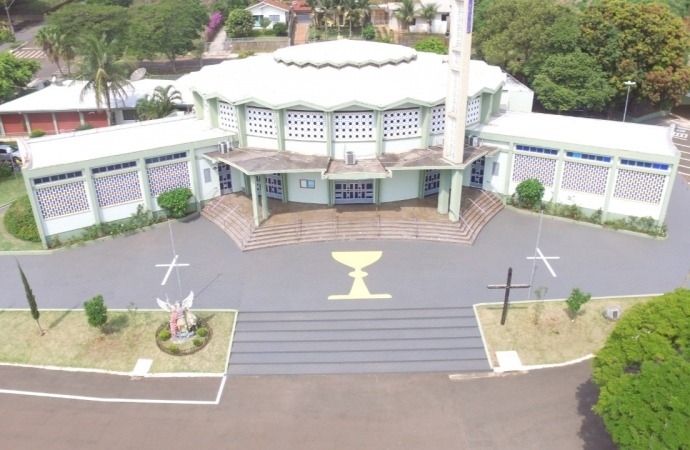 Veículos foram alvos de criminosos durante missa no centro de São Miguel do Iguaçu