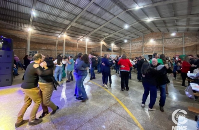 Venha se divertir no baile de Casais da Vila Rural Verdes Campos