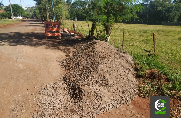 Vereador Paulão cobra a conclusão de obra em bairro de Santa Helena; “muito transtorno para os moradores”