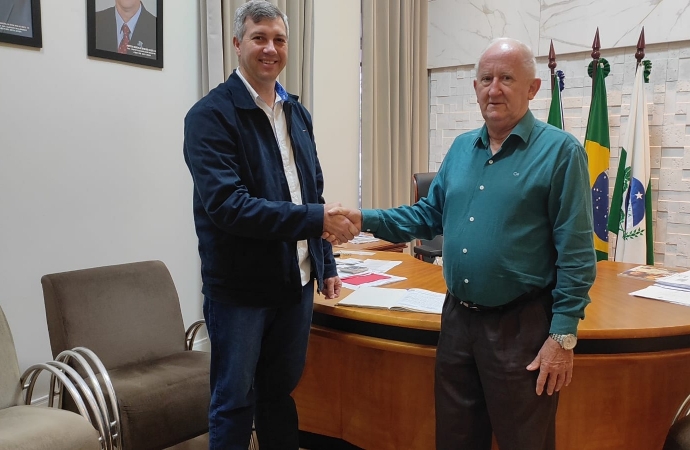 Vice-prefeito Luciano Schaefer assume o comando da prefeitura de Entre Rios do oeste