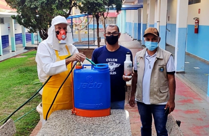 Vigilância em Saúde orienta processo de sanitização das escolas municipais de Itaipulândia